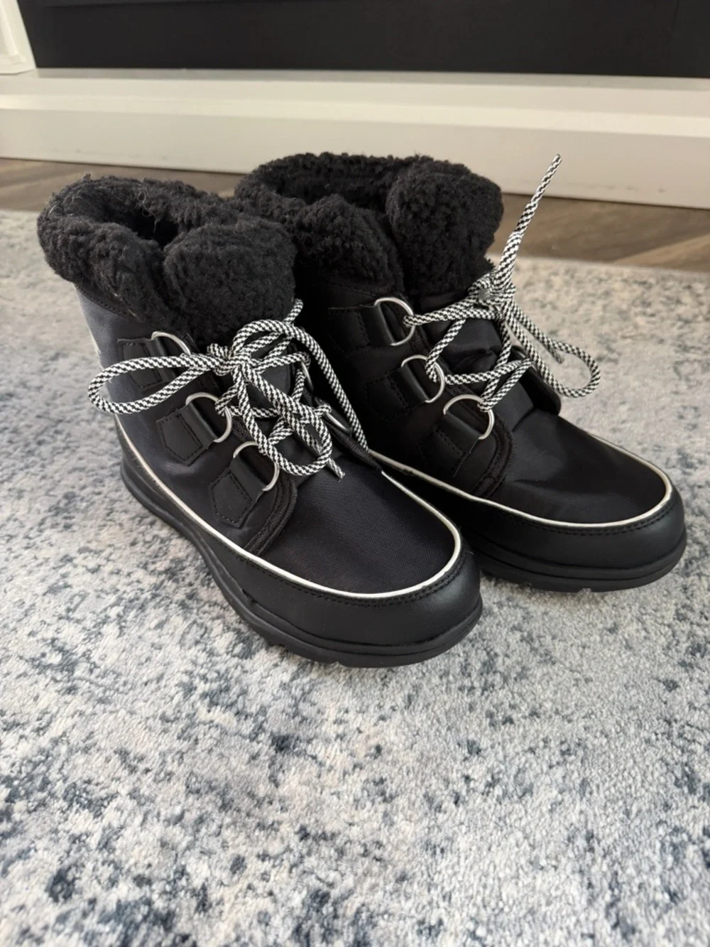 Sorel Black Boots, Size 6